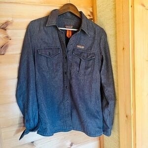 Women’s Patagonia Farrier hemp button down